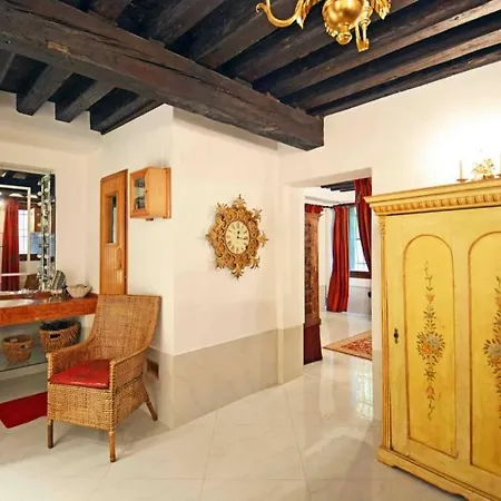 Apartment Zattere Close To Guggenheim Venice